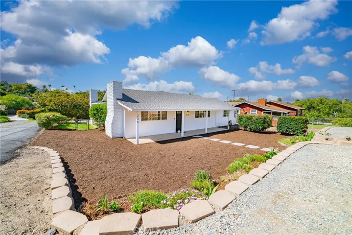 236 Hannalei Drive, Vista, California 92083