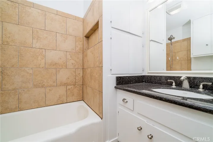 236 Hannalei Drive, Vista, California 92083