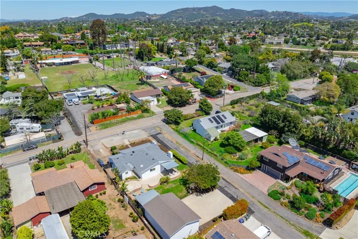 236 Hannalei Drive, Vista, California 92083