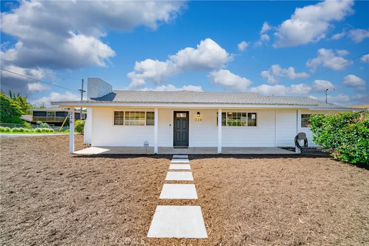 236 Hannalei Drive, Vista, California 92083