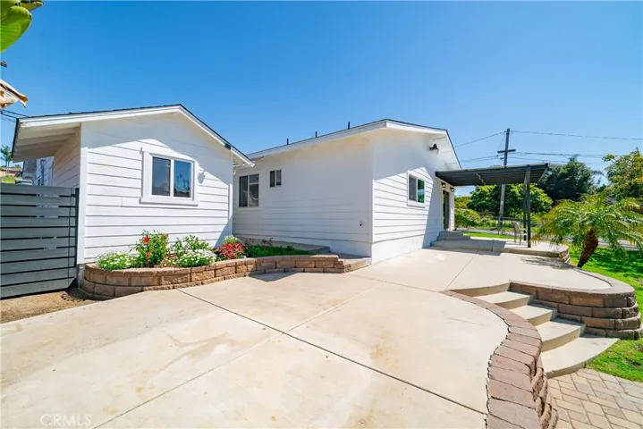 236 Hannalei Drive, Vista, California 92083
