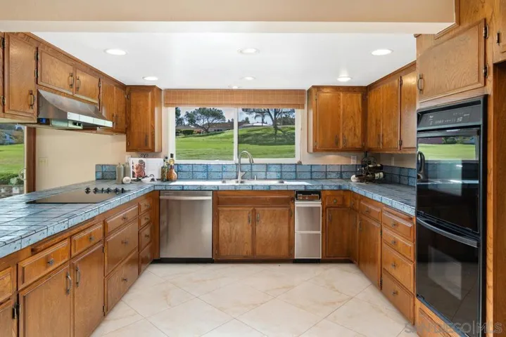 12262 Ranch House Rd, San Diego, California 92128