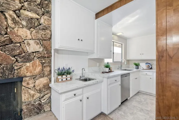 17145 Prado Place, San Diego, California 92128