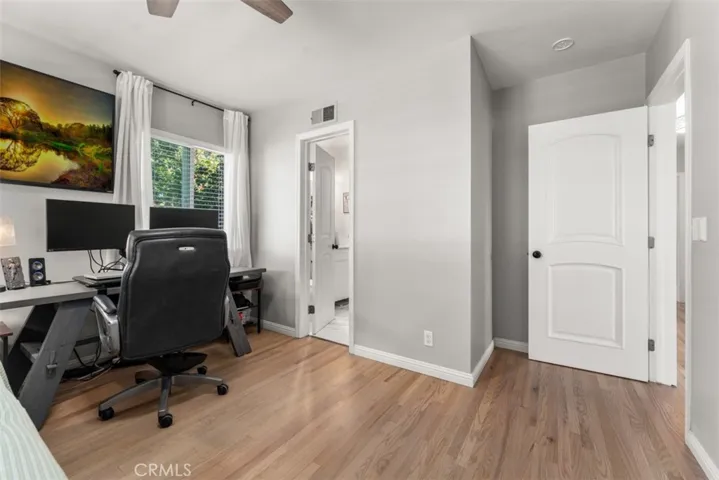 3rd bedroom that attaches to the full bath that is a Jack n Jill bathroom