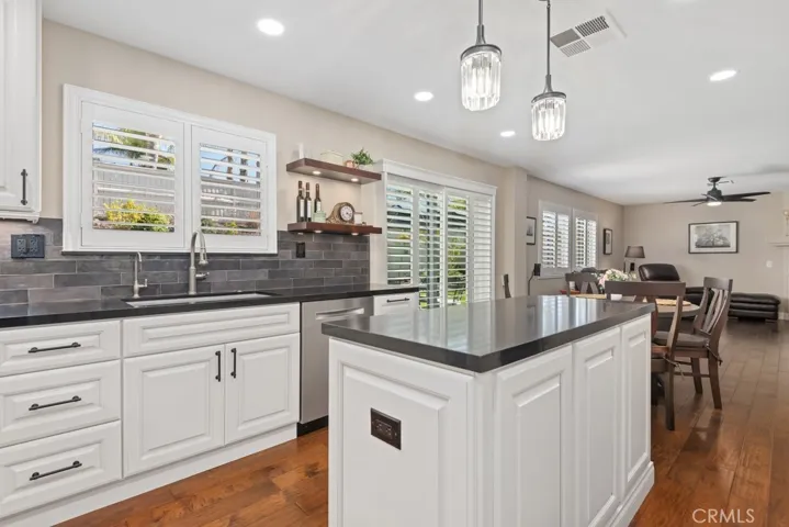 33859 Abbey Road, Temecula, California 92592