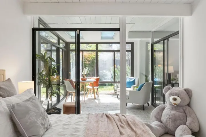 2004 Edgewood Drive, Palo Alto, California 94303