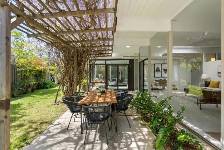 2004 Edgewood Drive, Palo Alto, California 94303