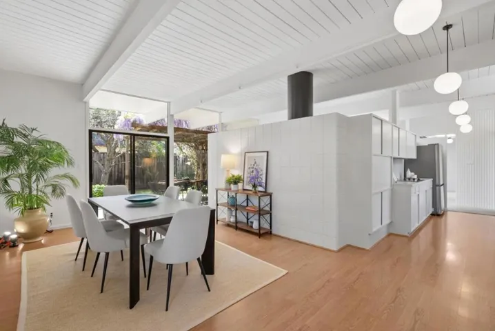 2004 Edgewood Drive, Palo Alto, California 94303