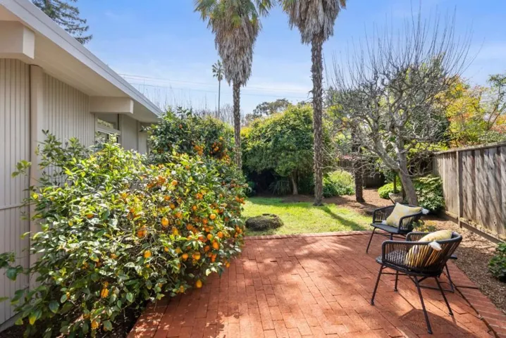 2004 Edgewood Drive, Palo Alto, California 94303