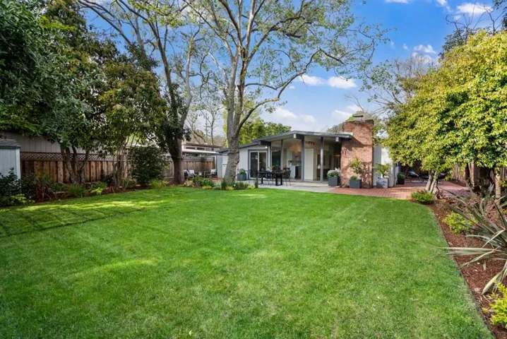 2040 Louis Road, Palo Alto, California 94303