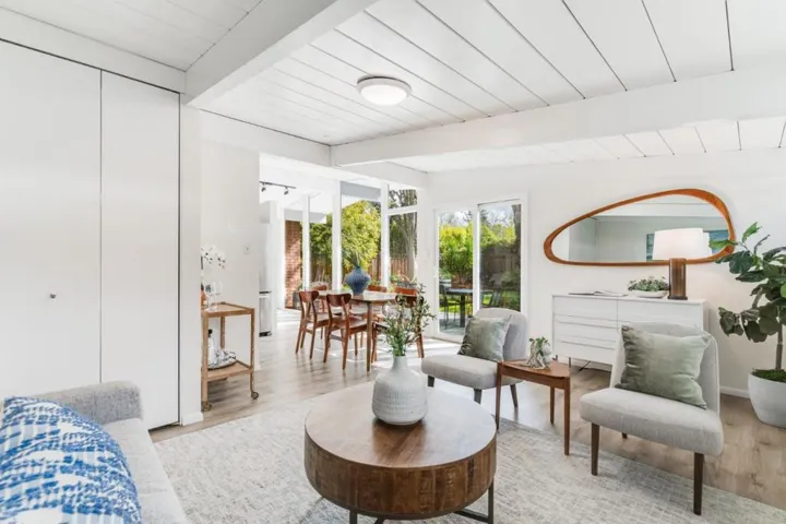 2040 Louis Road, Palo Alto, California 94303
