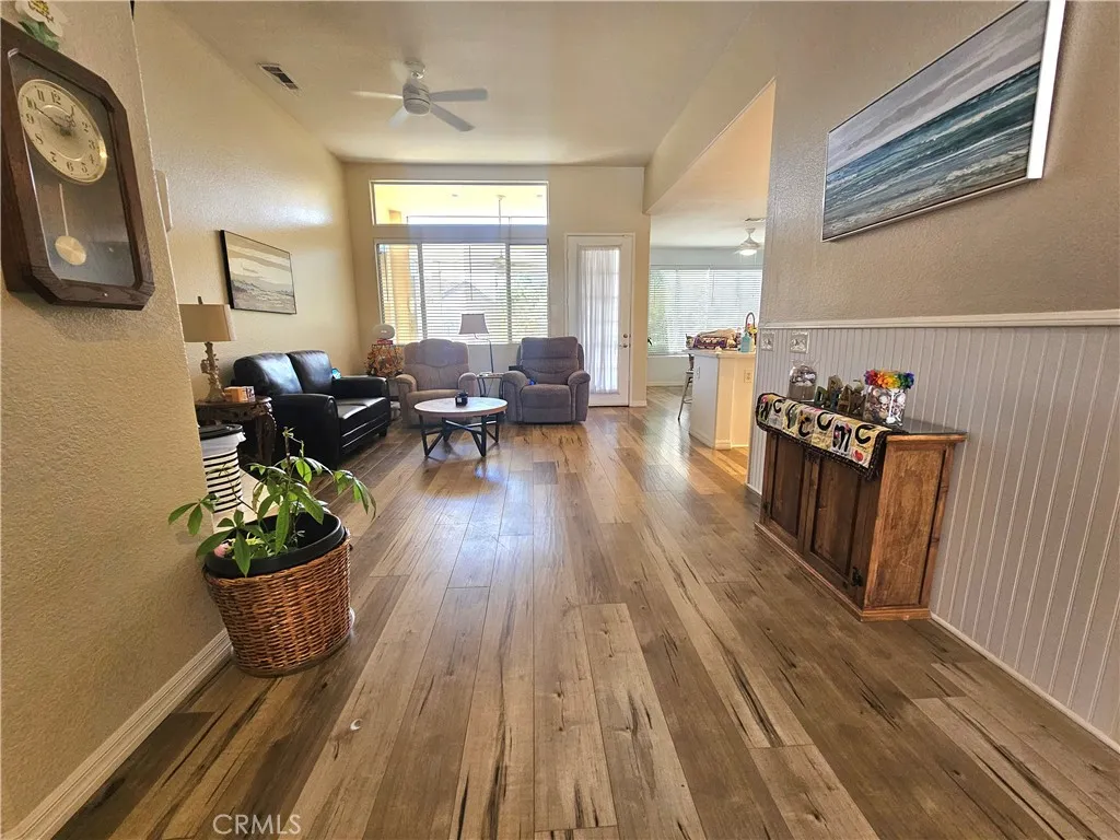 28929 Raintree Drive, Menifee, California 92584 home-pic-2