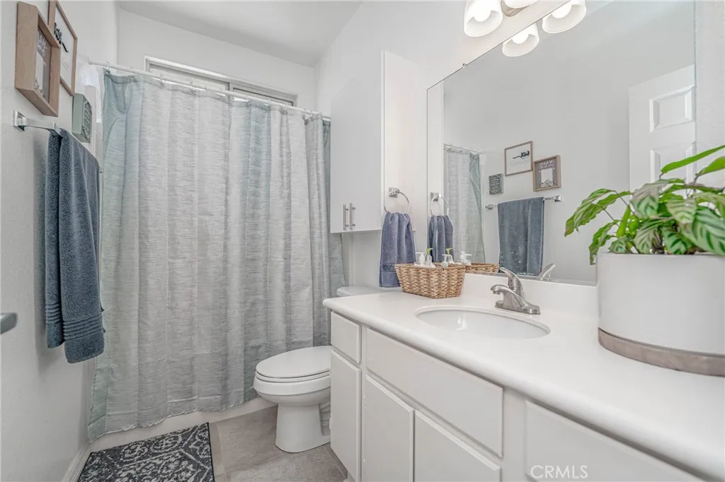 28929 Raintree Drive, Menifee, California 92584 home-pic-15