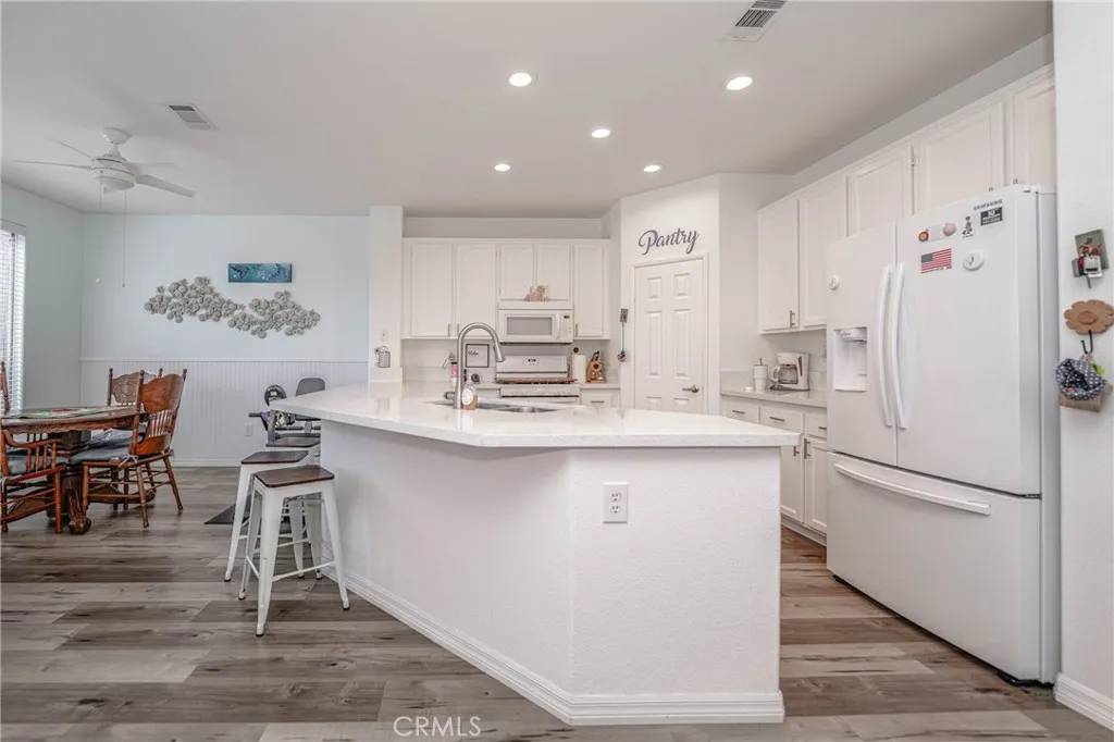 28929 Raintree Drive, Menifee, California 92584 home-pic-7