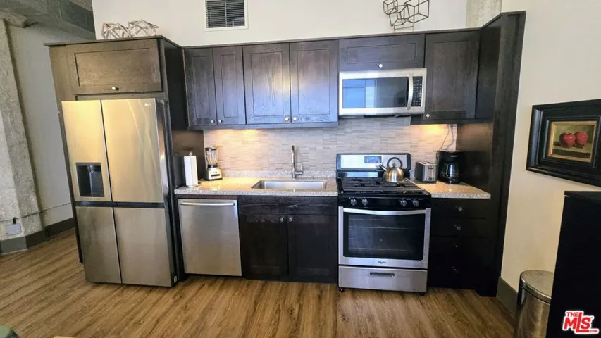 315 E 8th Street 1003, Los Angeles, California 90014