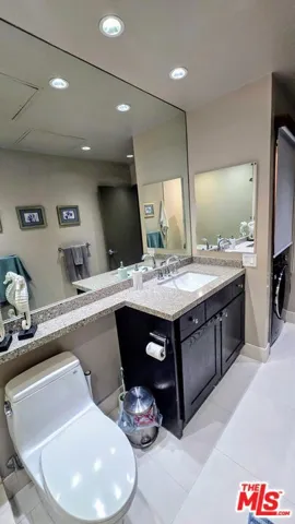 315 E 8th Street 1003, Los Angeles, California 90014
