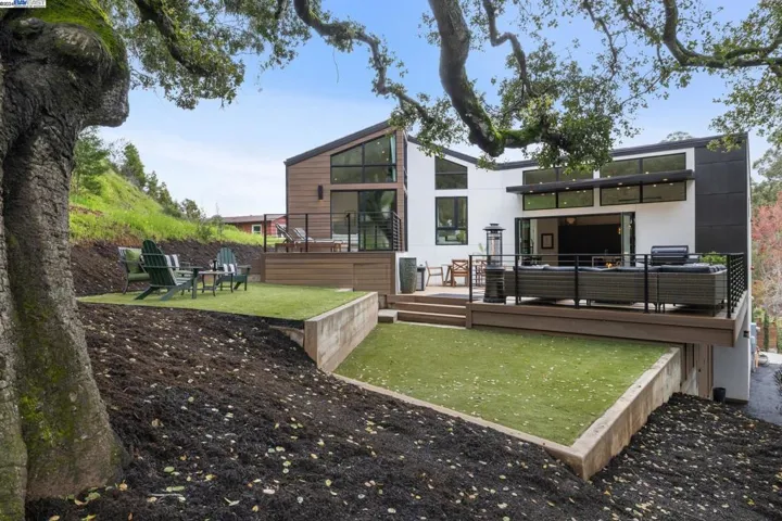 4804 Mcdonell Avenue, Oakland, California 94619