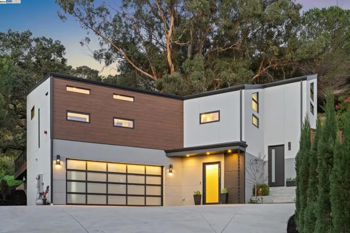 4804 Mcdonell Avenue, Oakland, California 94619