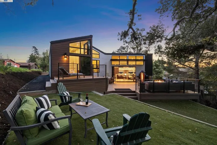 4804 Mcdonell Avenue, Oakland, California 94619