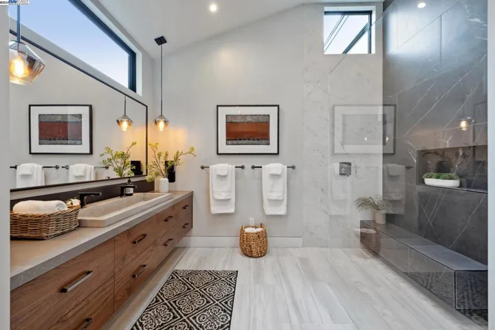 4804 Mcdonell Avenue, Oakland, California 94619