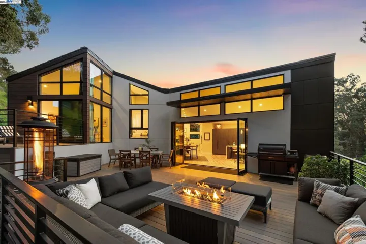 4804 Mcdonell Avenue, Oakland, California 94619