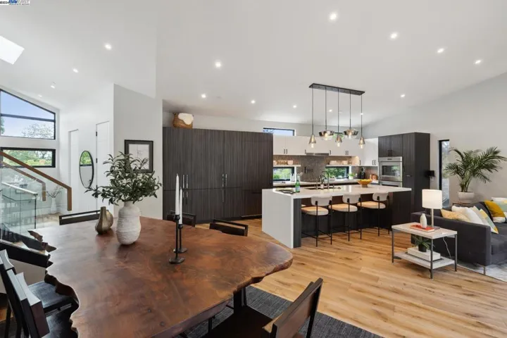 4804 Mcdonell Avenue, Oakland, California 94619