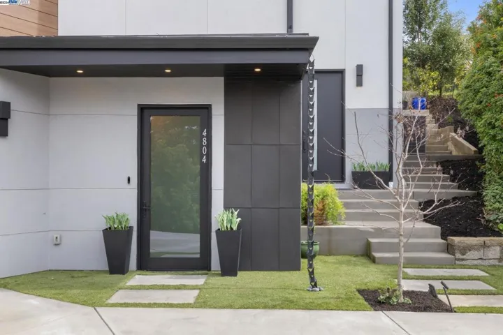 4804 Mcdonell Avenue, Oakland, California 94619