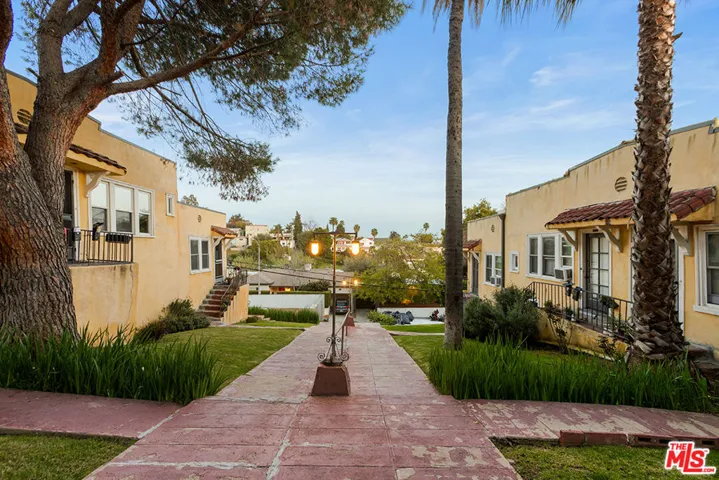 811 Kodak Drive, Los Angeles, California 90026