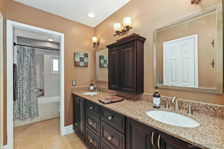 16170 Avenida Venusto Unit 51, San Diego, California 92128