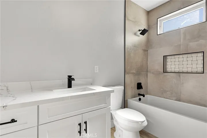 14720 Olema Road, Apple Valley, California 92307