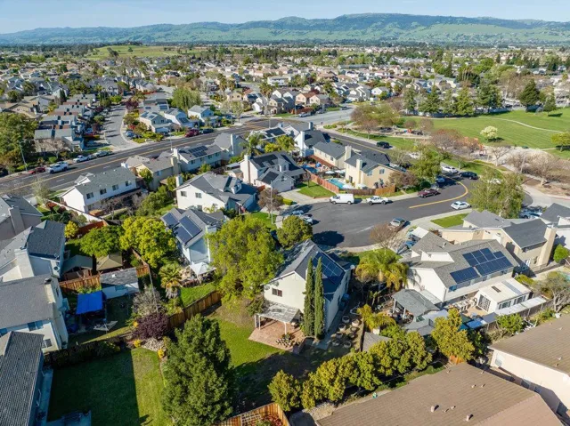 1050 Hirasaki Court, Gilroy, California 95020