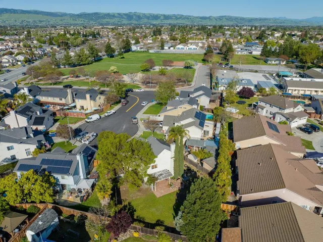 1050 Hirasaki Court, Gilroy, California 95020