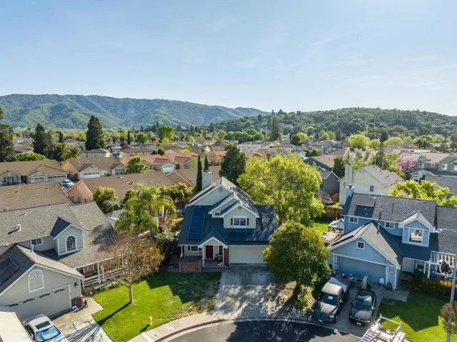 1050 Hirasaki Court, Gilroy, California 95020