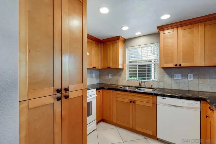 5064 Via Manos Unit A, Oceanside, California 92057