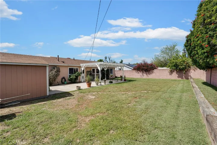 22249 Runnymede Street, Canoga Park, California 91303
