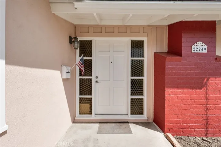 22249 Runnymede Street, Canoga Park, California 91303