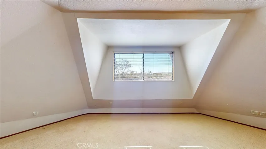 9921 Monte Vista Road, Phelan, California 92371