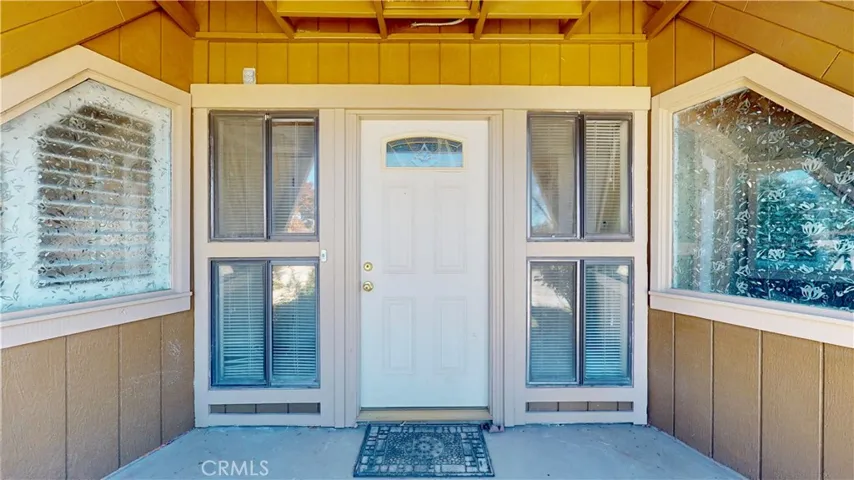 9921 Monte Vista Road, Phelan, California 92371