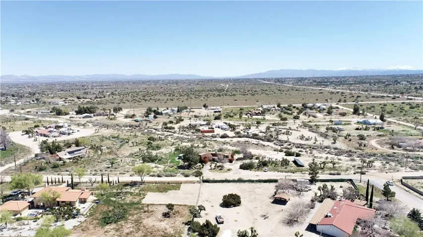 9921 Monte Vista Road, Phelan, California 92371