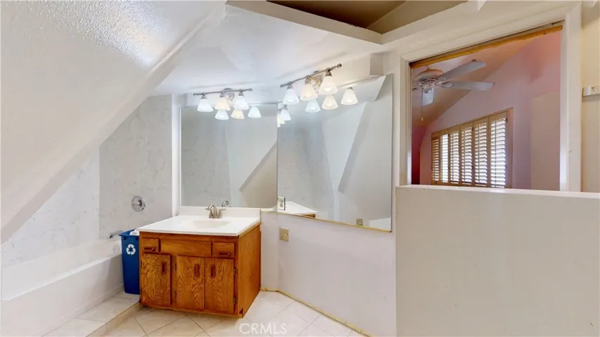 9921 Monte Vista Road, Phelan, California 92371