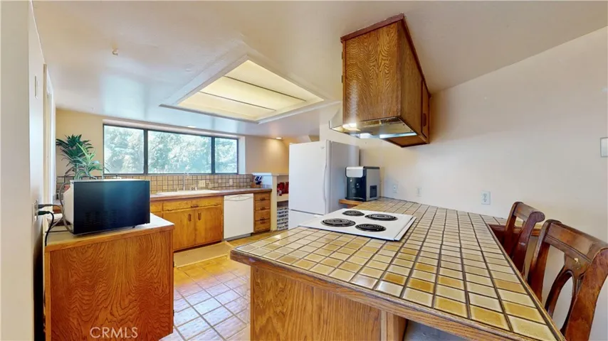 9921 Monte Vista Road, Phelan, California 92371