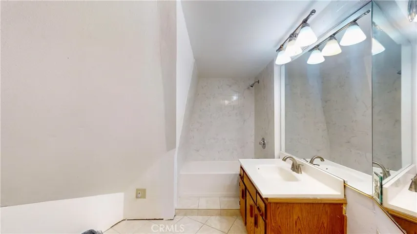 9921 Monte Vista Road, Phelan, California 92371