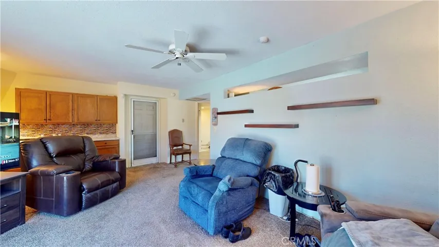 9921 Monte Vista Road, Phelan, California 92371