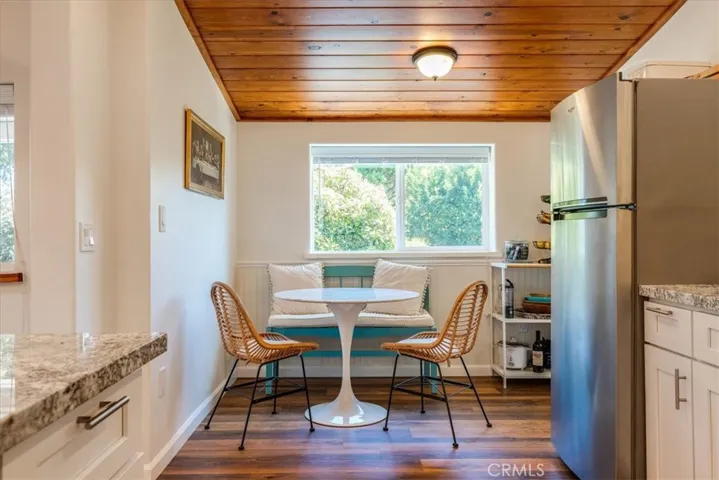 1st Guest Home Breakfast Nook