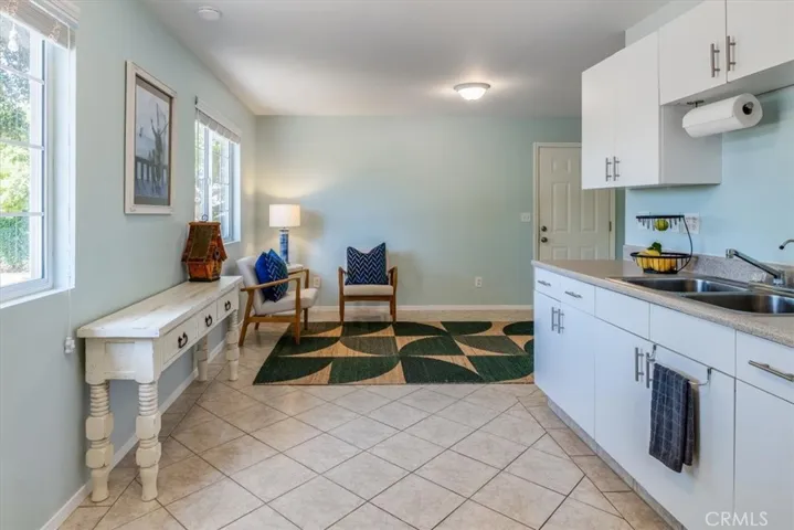 2nd Guest Home Kitchen