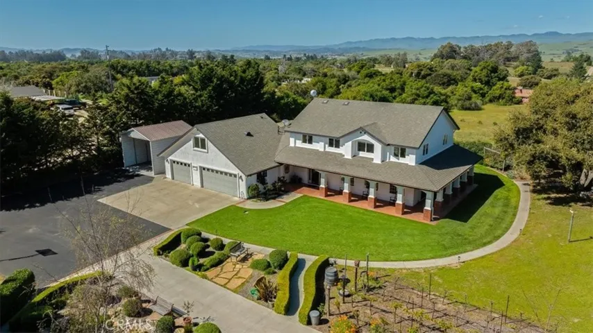 2040 Ferndale Road, Arroyo Grande, California 93420