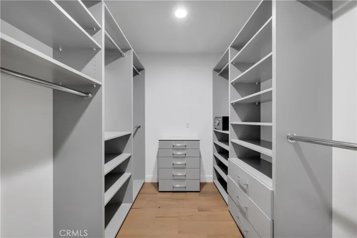 6019 Maury Avenue, Woodland Hills, California 91367