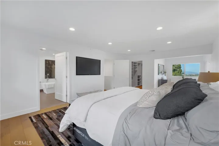 6019 Maury Avenue, Woodland Hills, California 91367
