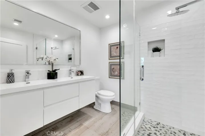 6019 Maury Avenue, Woodland Hills, California 91367