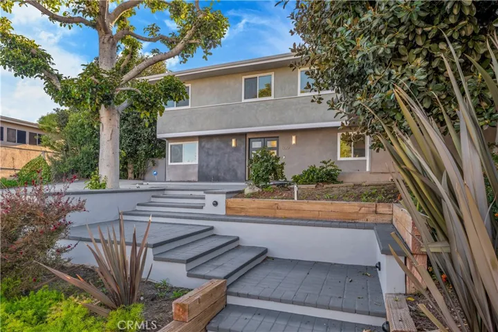 6019 Maury Avenue, Woodland Hills, California 91367